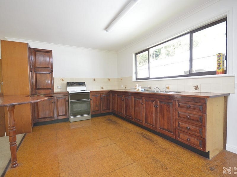 30 Knoll Street, Tamborine Mountain QLD 4272