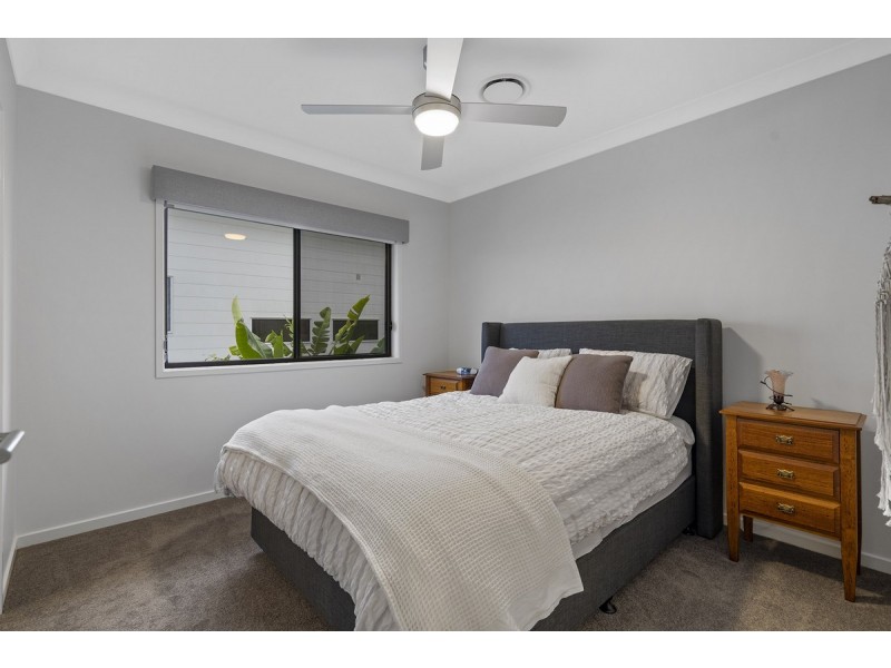 11 Skippers Place, Coomera Waters QLD 4209