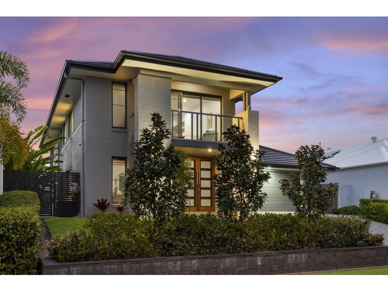 11 Skippers Place, Coomera Waters QLD 4209