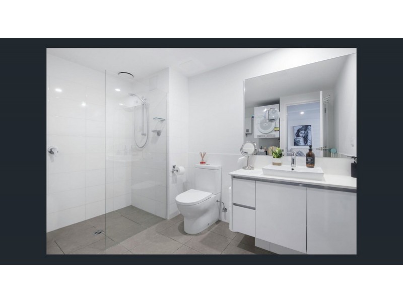 2101/1-7 Waterford Court, Bundall QLD 4217