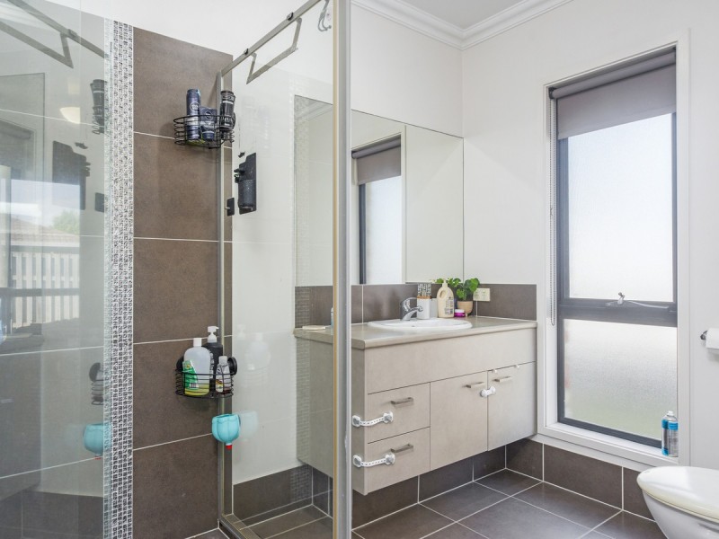 2 Dunraven Drive, Pimpama QLD 4209