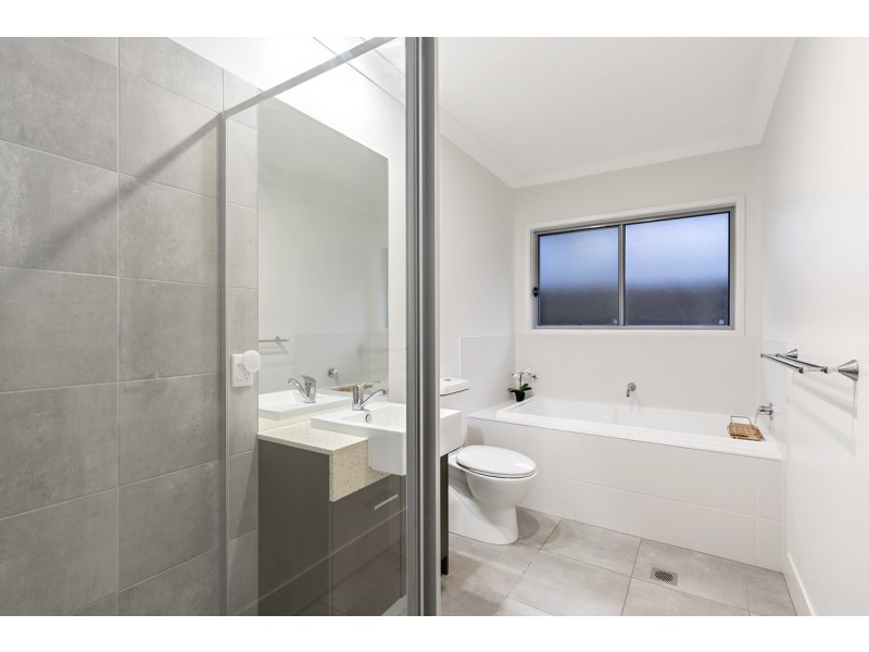 19 Red Gum Terrace, Coomera QLD 4209