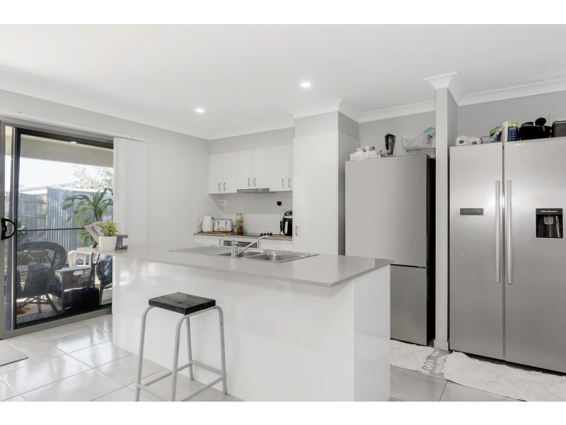 5 Woodrose Circuit, Pimpama QLD 4209
