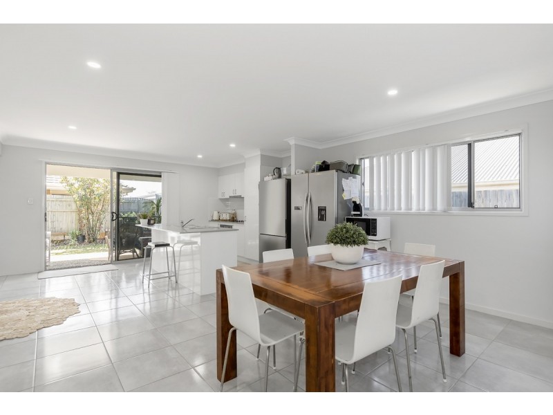 5 Woodrose Circuit, Pimpama QLD 4209