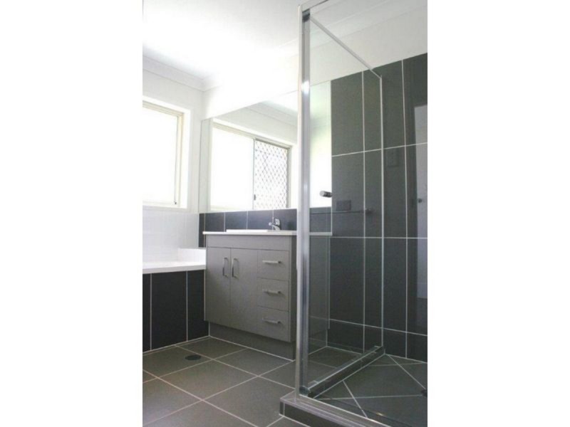 1 Milbrook Crescent, Pimpama QLD 4209