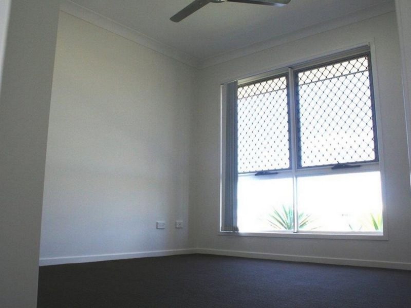 1 Milbrook Crescent, Pimpama QLD 4209