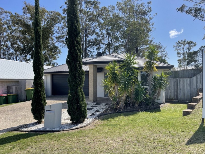 1 Milbrook Crescent, Pimpama QLD 4209