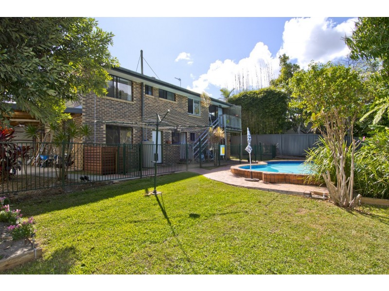 11 Murrumba Drive, Ashmore QLD 4214