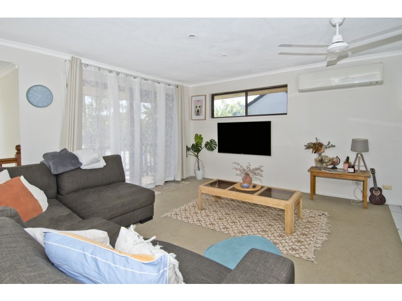 11 Murrumba Drive, Ashmore QLD 4214