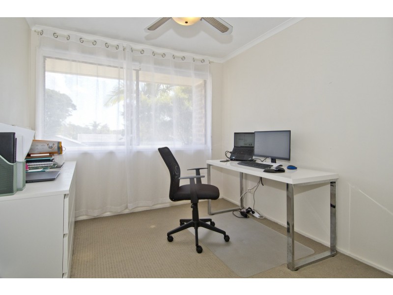 11 Murrumba Drive, Ashmore QLD 4214