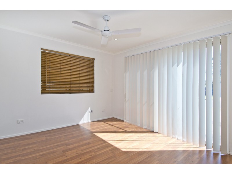 11 Murrumba Drive, Ashmore QLD 4214