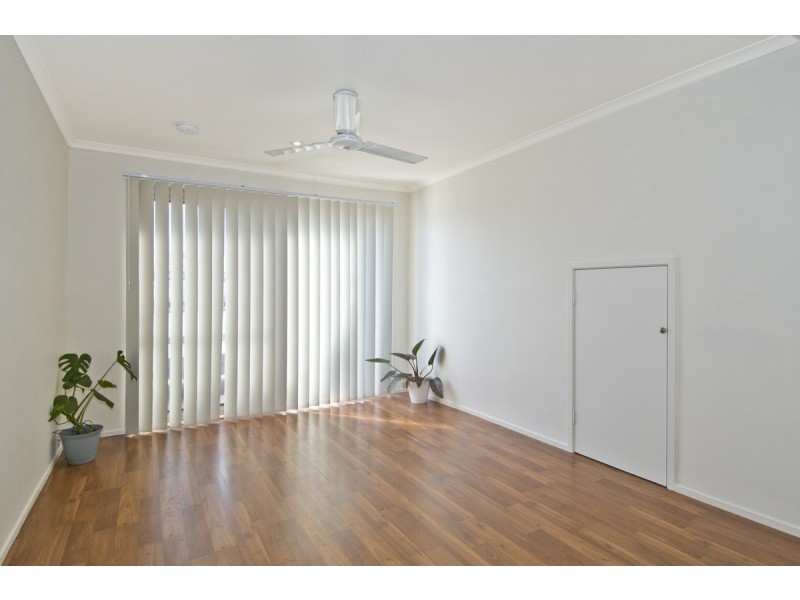 11 Murrumba Drive, Ashmore QLD 4214