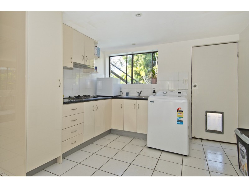 11 Murrumba Drive, Ashmore QLD 4214