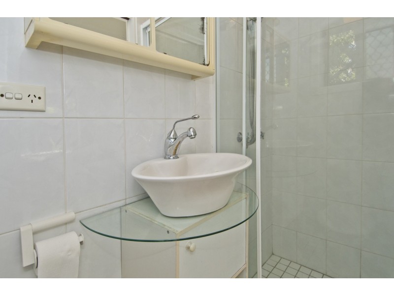 11 Murrumba Drive, Ashmore QLD 4214