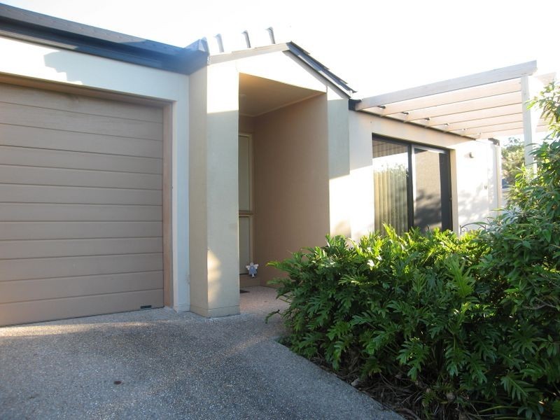1/14 Bluetail Crescent, Upper Coomera QLD 4209