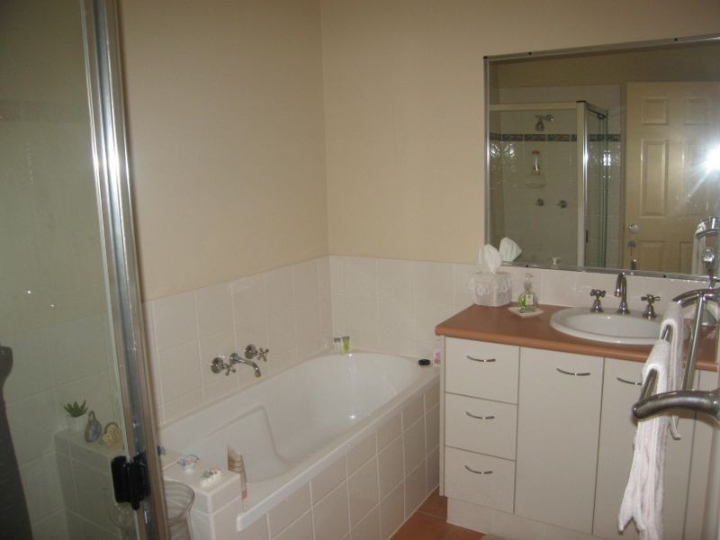 1/14 Bluetail Crescent, Upper Coomera QLD 4209