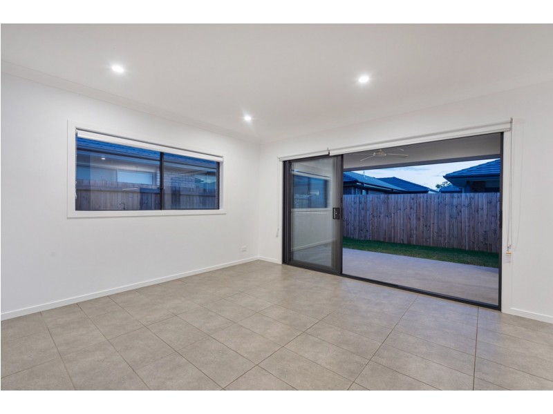 9 Woodland Court, Ormeau QLD 4208