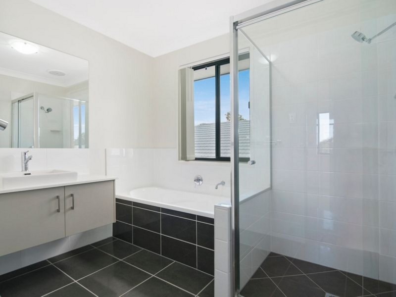 8 Tribeca Circuit, Coomera QLD 4209