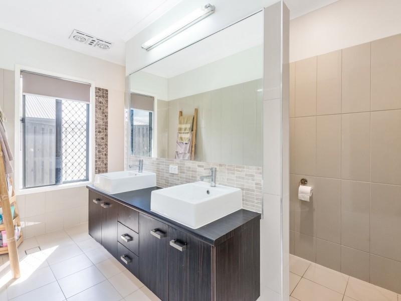 4 Keewong Street, Ormeau QLD 4208