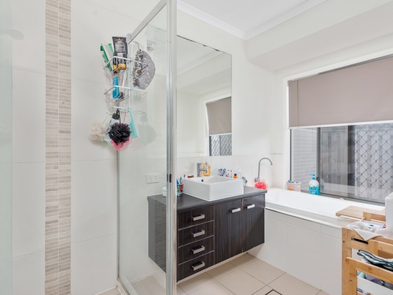 4 Keewong Street, Ormeau QLD 4208