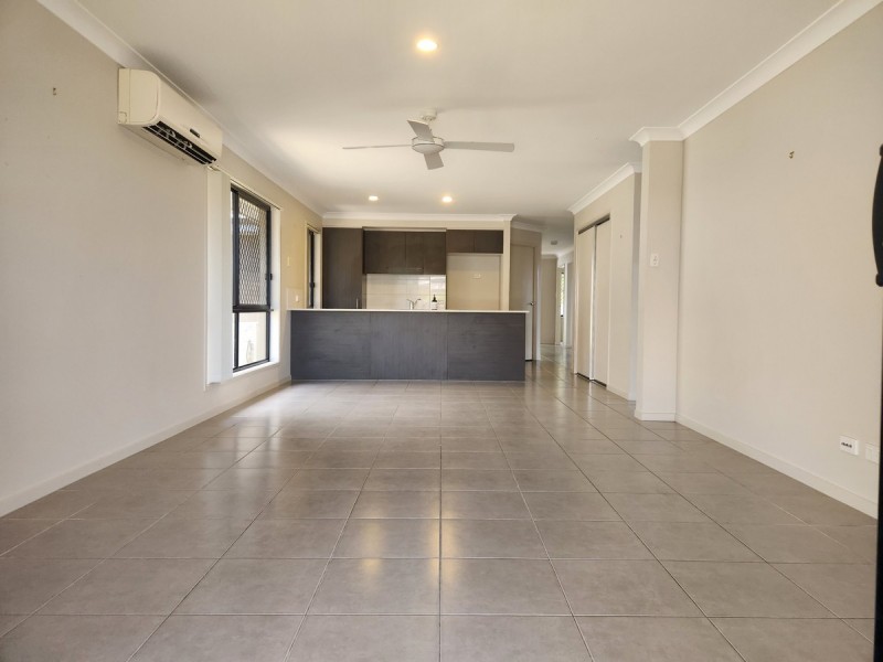 26 Aldgate Crescent, Pacific Pines QLD 4211