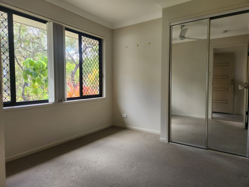 26 Aldgate Crescent, Pacific Pines QLD 4211