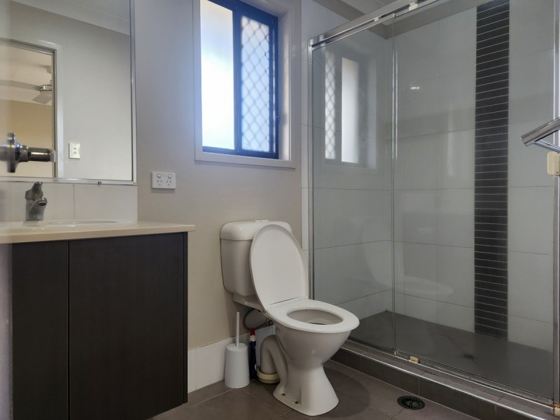 26 Aldgate Crescent, Pacific Pines QLD 4211