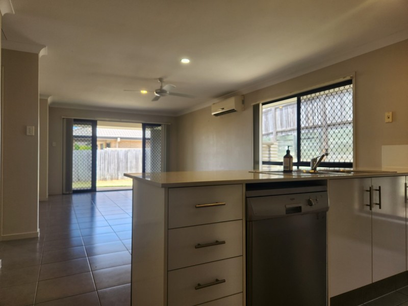 26 Aldgate Crescent, Pacific Pines QLD 4211