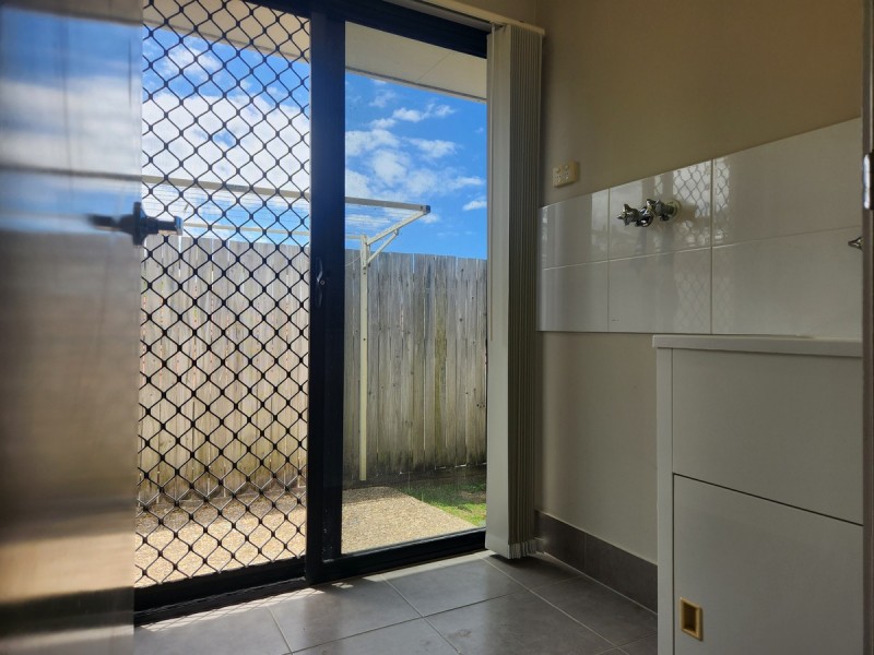 26 Aldgate Crescent, Pacific Pines QLD 4211