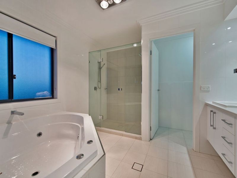 4 Abercrombie Crescent, Upper Coomera QLD 4209