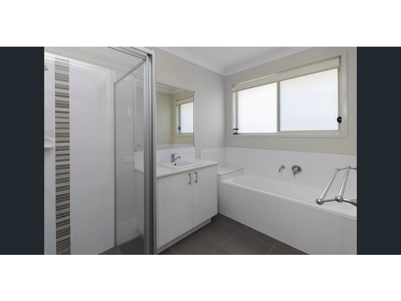 11 Greenmount Street, Pimpama QLD 4209
