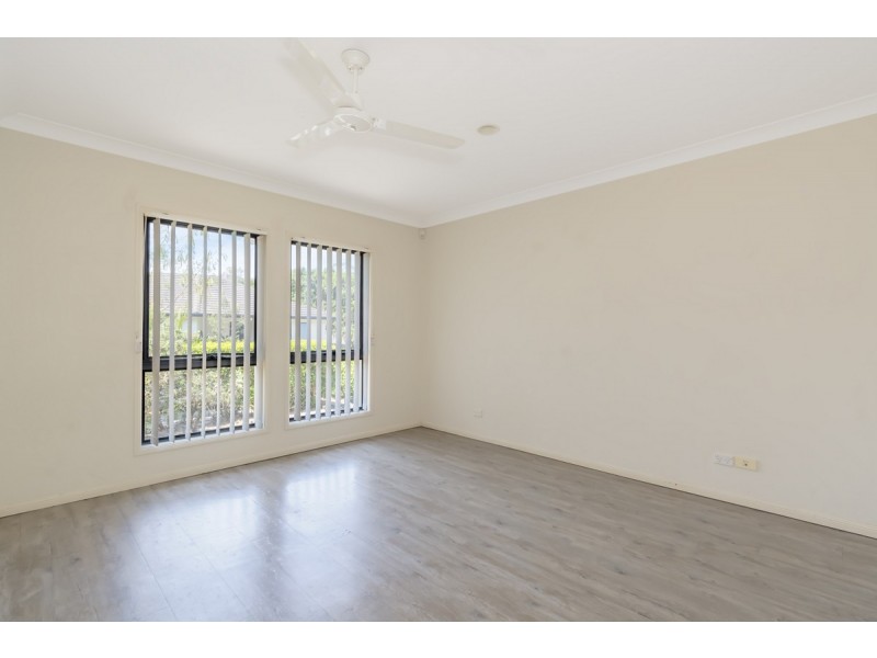 9/24 Jessica Drive, Upper Coomera QLD 4209