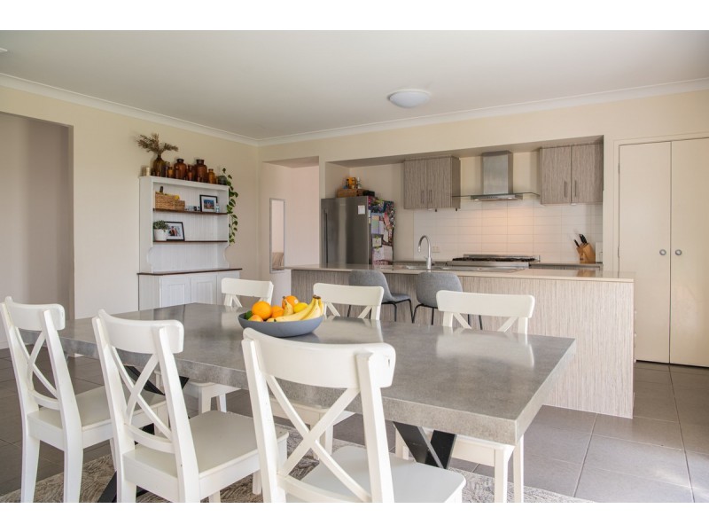 17 Severn Street, Coomera QLD 4209