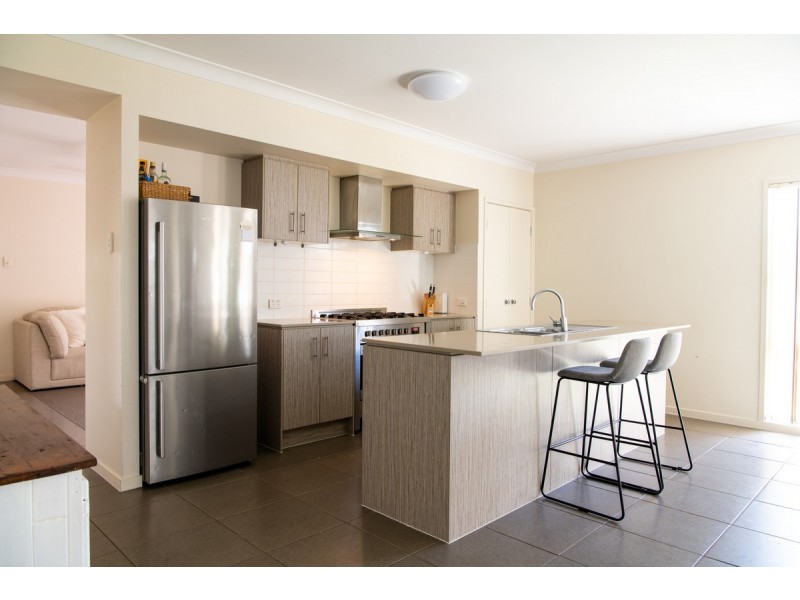 17 Severn Street, Coomera QLD 4209