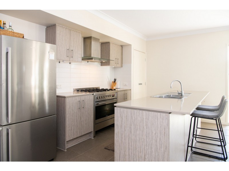 17 Severn Street, Coomera QLD 4209