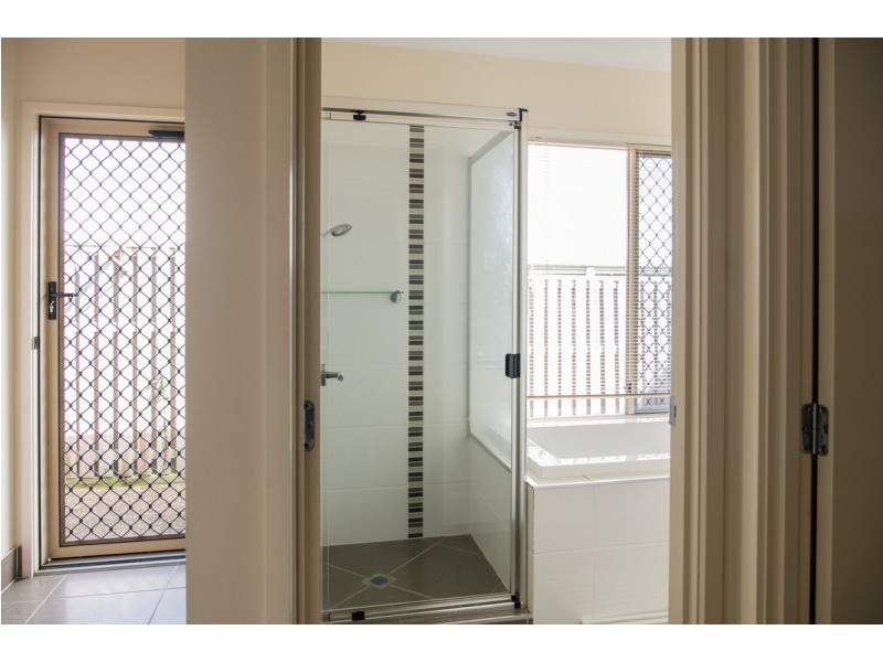 17 Severn Street, Coomera QLD 4209