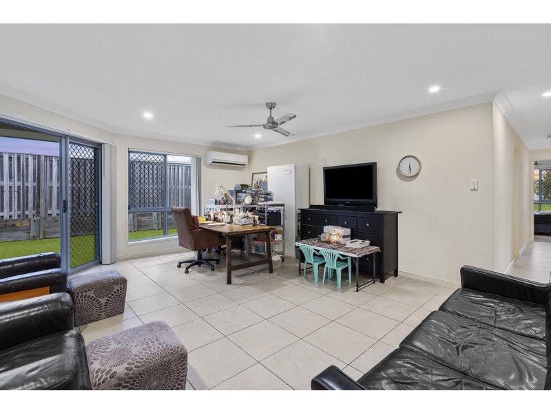19 Cypress Circuit, Coomera QLD 4209