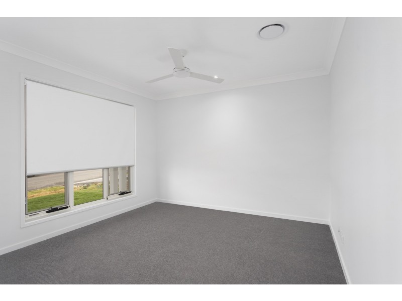 13 Peterson Way, White Rock QLD 4306