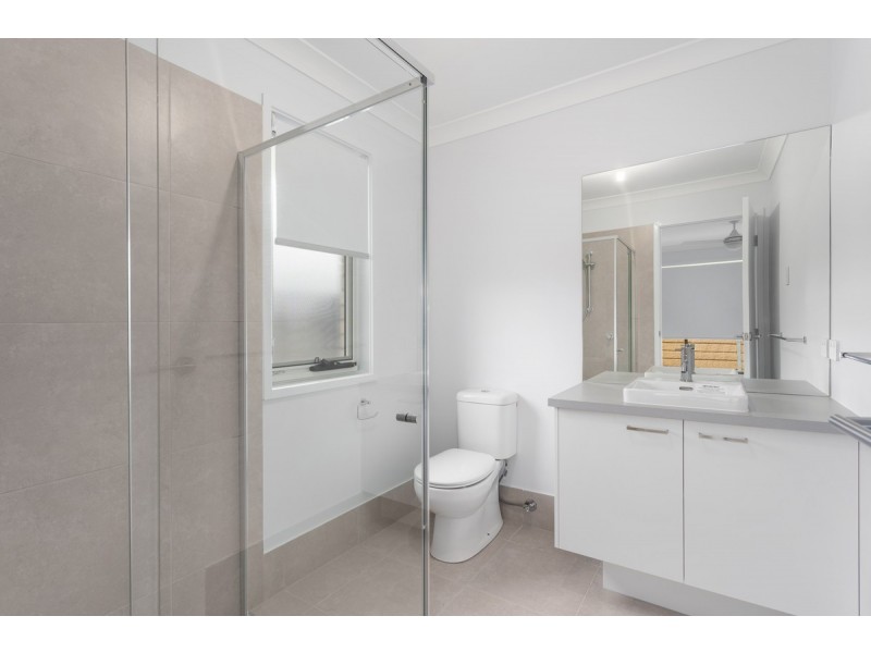 13 Peterson Way, White Rock QLD 4306