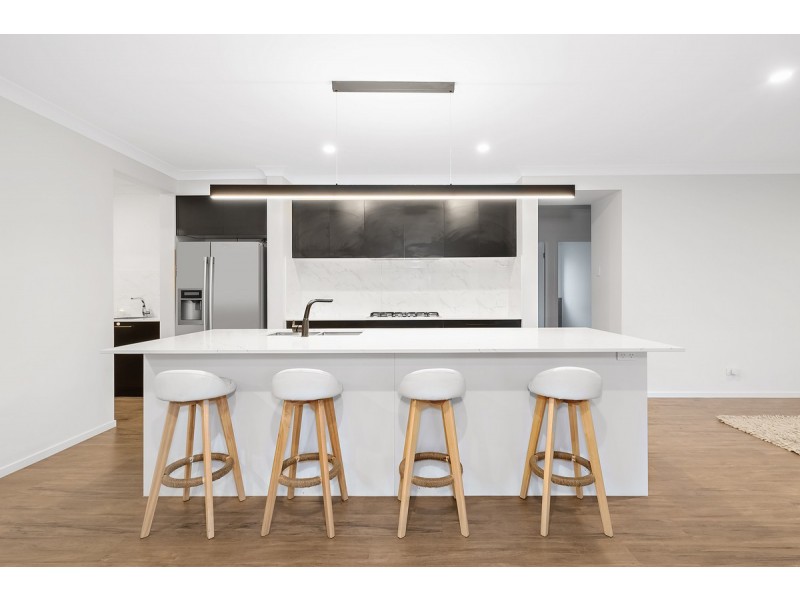 15 Challenger Way, Coomera Waters QLD 4209