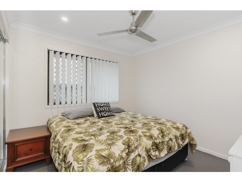 19 Ross Crescent, Pimpama QLD 4209