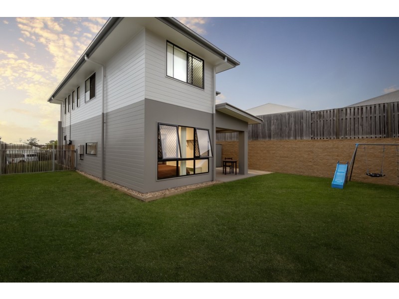 19 Ross Crescent, Pimpama QLD 4209