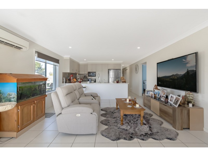 53 Hanover Drive, Pimpama QLD 4209