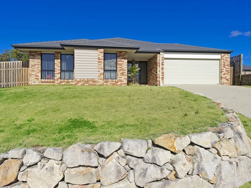 2 Dunraven Drive, Pimpama QLD 4209