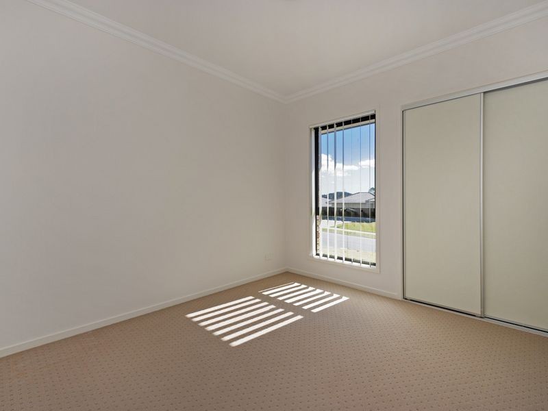 2 Dunraven Drive, Pimpama QLD 4209