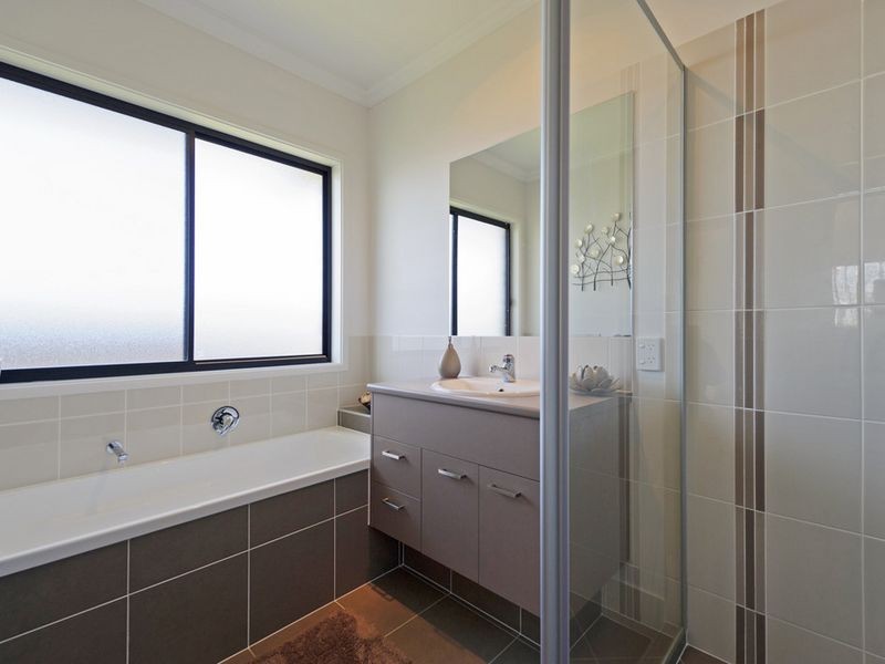2 Dunraven Drive, Pimpama QLD 4209