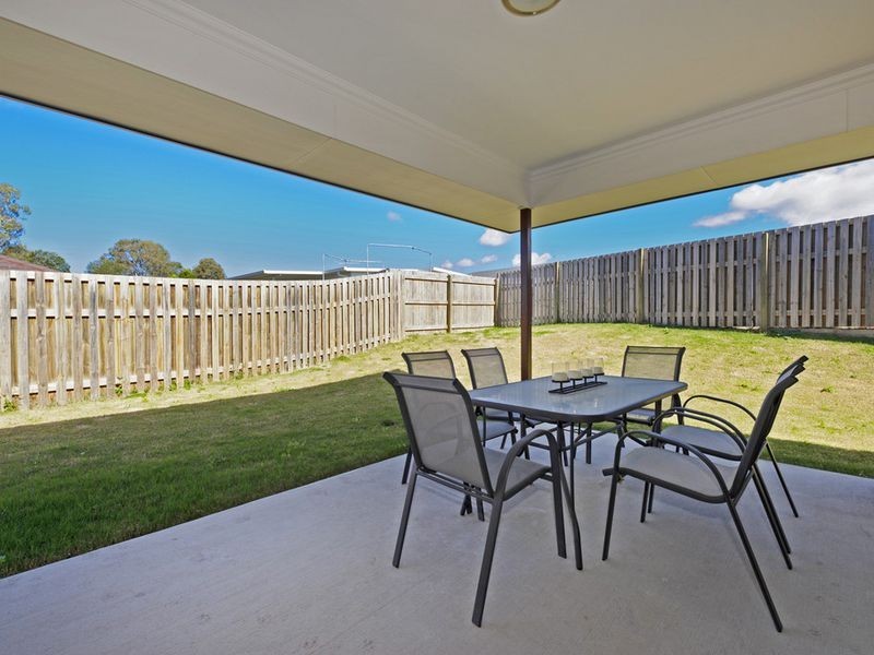 2 Dunraven Drive, Pimpama QLD 4209