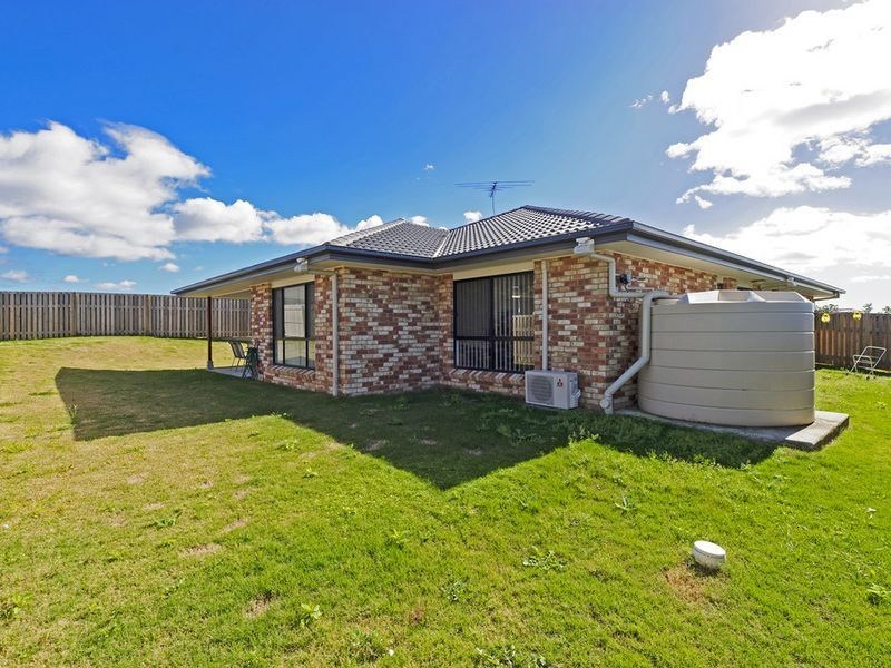 2 Dunraven Drive, Pimpama QLD 4209