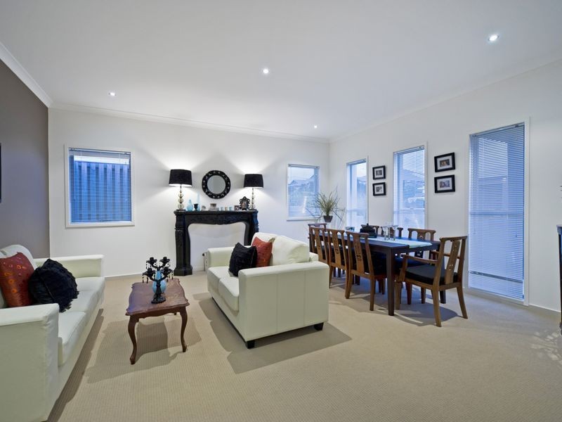 21 Zeus Circuit, Coomera Waters QLD 4209