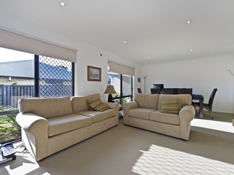 4 Sailaway Court, Coomera Waters QLD 4209